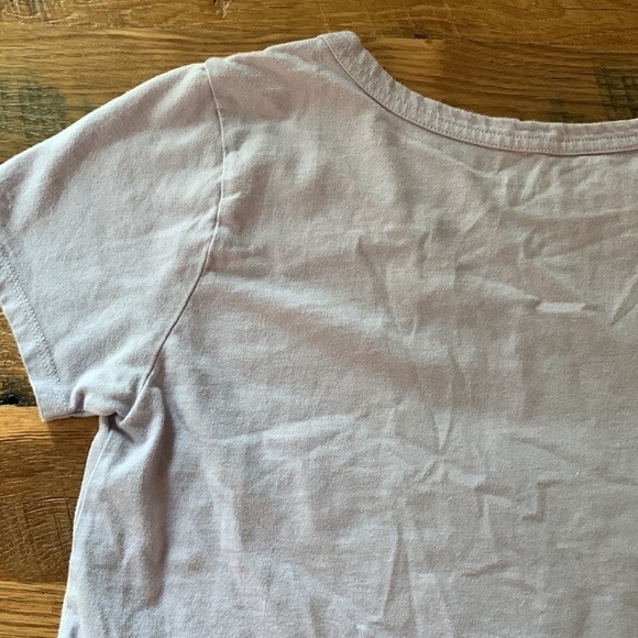 VANS checkered women’s lavender tee shirt sz M 💜✨ - Picture 9 of 10